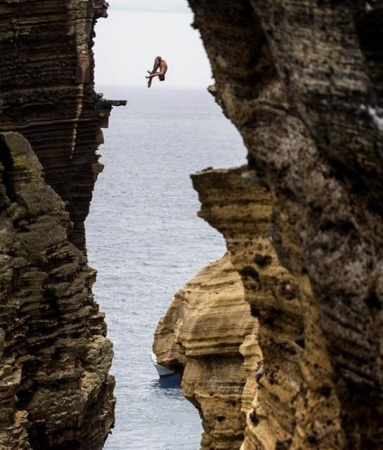 Blake Aldridge`n Portekiz`deki Red Bull Dnya Uurum Atlay Serisi`nde 29 metreden atlay