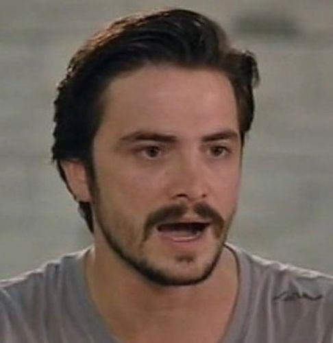 Byklaryla tanyp sevdiimiz, byklar olmadan yolda grsek tanyamayacamz nller. Ekranlarmzda srekli byklaryla grdk onlar. Hatta, bazlar arada srada kesti. Yadrgadk, beenmedik. te, o nllerden bazlar  Byklaryla tanyp sevdiimiz, byklar olmadan yolda grsek tanyamayacamz nller. Ekranlarmzda srekli byklaryla grdk onlar. Hatta, bazlar arada srada kesti. Yadrgadk, beenmedik. te, o nllerden bazlar