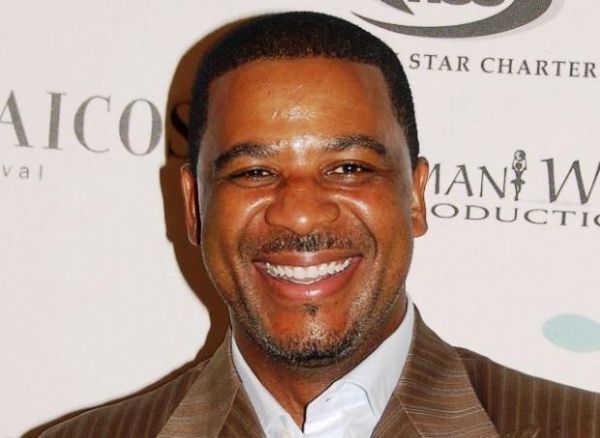 180 milyon dolar  <br>Turks and Caicos adalarnn eski bakan Michael Misick</br>