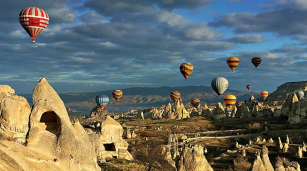 Kapadokya: Kapadokya'nn tarihi dokusunda sonbaharn hznn doyasya kefedebilirsiniz.