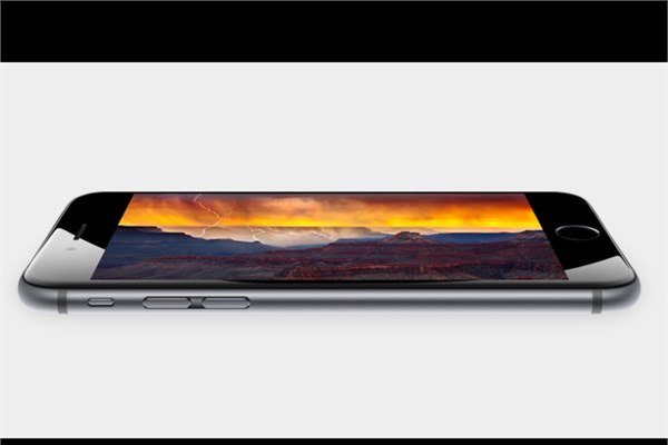 u anda Apple maazalarndaki en byk ve en pahal model iPhone 6+.