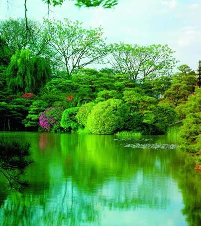 &#8220;Genilii gklerle yer kadardr.&#8221; l-i mran 133, Hadid 21