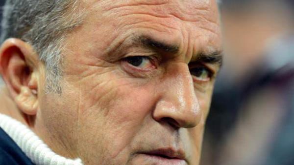 Fatih Terim "Kaybederseniz hata benim, kazanrsanz baar sizindir." (lk yar 0-2 malup olan takma devre aras yapt konuma)