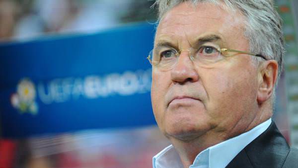 Guus Hiddink Yldzlarla almak zor deildir. Zor olan daha az yetenekli olup kendisini yldz sananlarla almaktr.