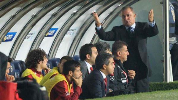 Fatih Terim Kendini GS'ye adam ve bu ailenin ferdi olmaktan her zaman gurur duymu birinin GS'den vazgeeceine inanmak gerek ddr