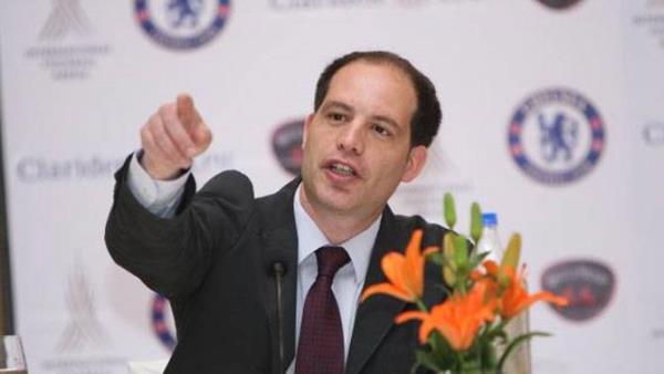 Simon Kuper Futbol asla sadece futbol deildir..