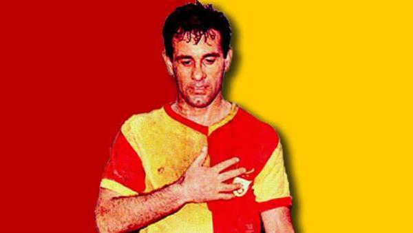 Metin Oktay "Bizi sevenleri zmeyelim baba, bizi sevenlere ihanet etmeyelim" (Kendisine transfer teklifi yapan Fenerbahe ikinci bakan Mslm Baclar'a yant)