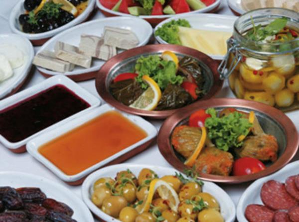 Sahur'da nasl beslenmeliyiz? Gn boyu tok tutan yiyecekler...