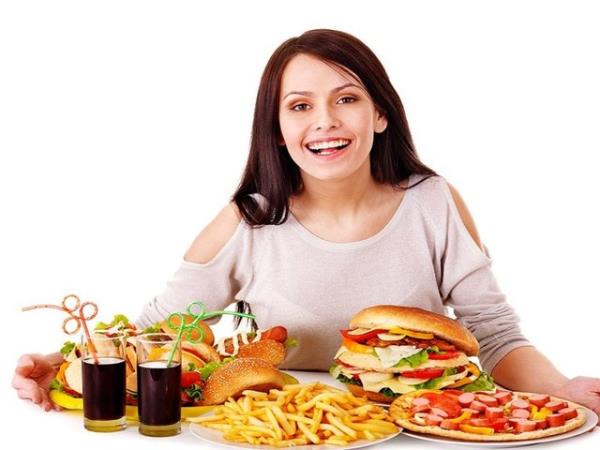 Gazetelerde, dergilerde, sokak afilerinde, televizyonda, internette yani ksacas her yerde bizi tuzaa drmeyi bekleyen sala zararl fakat bir o kadar da lezzetli yiyeceklerin reklam var.