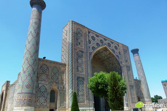 <p><b>41. Semerkant - zbekistan</b></p>  Antik "pek Yolu" kenti olan Semerkant, medreseleri ve antsal Registan Meydan'ndaki mozaikleri ile dnyada slami mimarinin en gzel rneklerini barndran ehirdir.