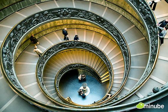 <p><b>22. Vatikan</b></p>  Vatikan, ehir iinde bir ehirdir ve Roma Katolik Kilisesi'nin merkezidir. Sadece bir turist olsanz bile stunlar ve Aziz Petrus Meydan'nn kubbesi nefesinizi kesmek iin yeterlidir.