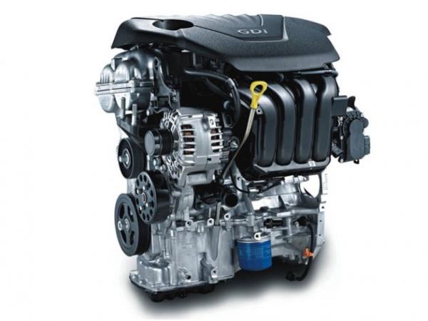 Bu kadar hzl bir ara olmasna karn ortalama 4,3 ile 6,0 lt arasnda (modeline bal olarak) deien yakt tketimi 30'u rakipleri arasnda bir adm ne kartmay baaryor.