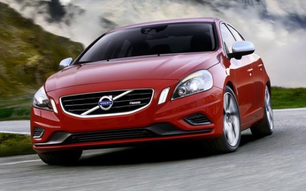 <b>Volvo:</b> sveli otomobil firmasnn isminin anlam latince "dnyor" anlamna gelir.