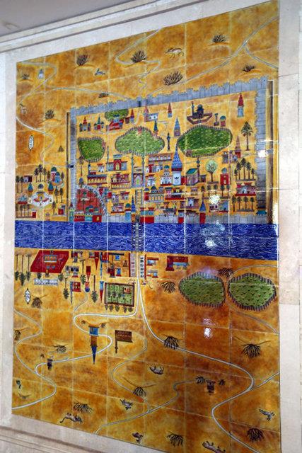 Eski Trklerde bir ucu yerin derininde, bir ucu da gkte ve gkteki ucunda ise gk tanrs olduuna inanlan aa tasavvuru konutun duvarlarn sslyor. Matrak Nasuh?un stanbul gravr de konuta ayr bir hava katyor