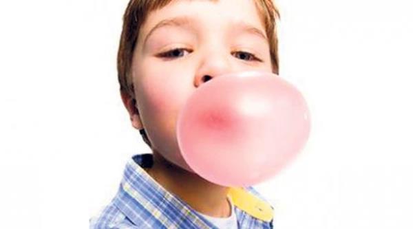 <br><b>Beyni temizleyen sakz:</b></br>   Sakz, oumuz iin elencelik inenen bir ey olsa da ifas yok deil. Beyni temizliyor, hafzay glendiriyor. Ayrca damla sakz, mineral deposu. ksrk ve az kanamalarn da durduruyor.