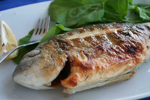 <br><b>Balk, sinirleri gevetiyor:</b></br>   Balkta bulunan Omega3 ya asitleri ruh salna bire bir. Obesesif-kompulsis kiilik bozukluu ve depresyon gibi psikolojik rahatszlklara iyi geldii aratrmalarda kantlanm. Balk, beyindeki yan younluunu dzenleyerek sinir sistemini olumlu etkiliyor.