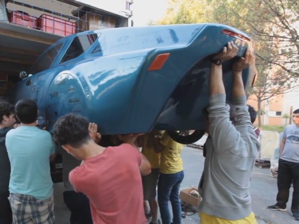 Ev tipi priz ile 8 saatte tam arj kapasitesine ulaan elektrikli  aracn Samsun'un ardndan Trabzon'da tantlaca renildi.