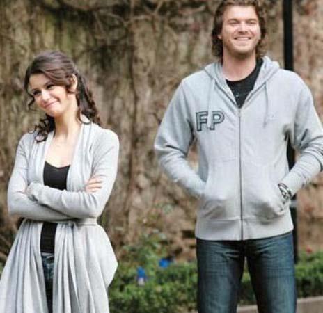 BHTER VE BEHLL Ak- Memnu'nun kahramanlar Bihter ve Behll'n yasak ak bir ka sezon seyirciyi ekran karsna ekti.