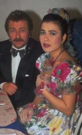 FADME VE TEMEL Mahallenin Muhtarlar'nda Erkan Can'n oynad Temel kalbini nce Aydan Burhan'n canlandrd Fadime'ye kaptrd.