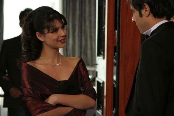 Senaryo gerei iki karakterin ayr kald zamanlarda bile milyonlarca kii onlarn tekrar ne zaman biraraya geleceini merak etmiti.ift dizinin son sezonunda byk glklerden sonra biraraya geldi.