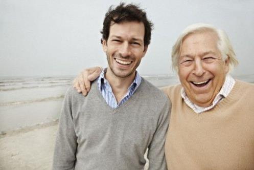 32. Mmin kardeine tebessm etmen sadakadr. yilii emredip ktlkten sakndrman sadakadr. Yolunu kaybeden kimseye yol gstermen sadakadr. Yoldan ta, diken, kemik gibi eyleri kaldrp atman da senin iin sadakadr.