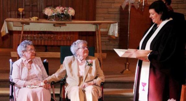 72 yanda evlenen lezbiyen ift