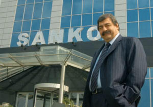 1996 ylnda grup bnyesinde bulunan irketleri Sanko Holding ats altnda toplamtr.