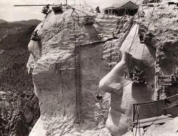 Mt Rushmore inaat-1939