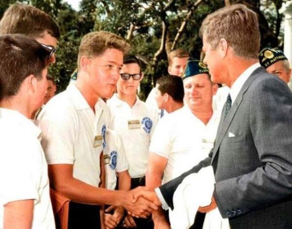 Bill Clinton, John F. Kennedy ile tanrken
