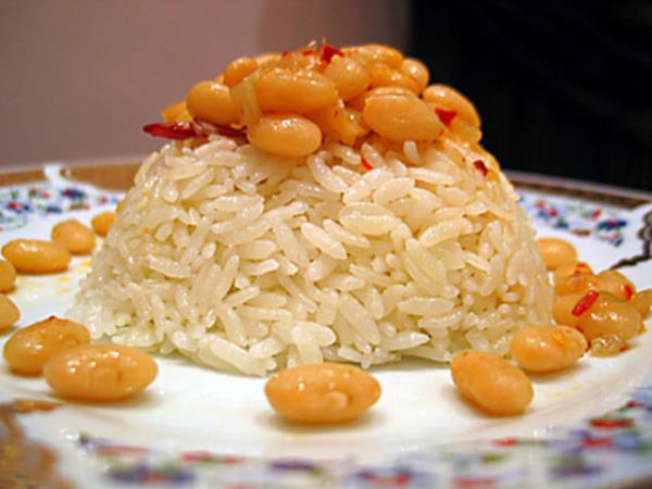 Protein ve anorganik tuzlar bakmndan ok zengin olan kuru fasulye, kemik yapsnn glenmesine de yardmc oluyor.