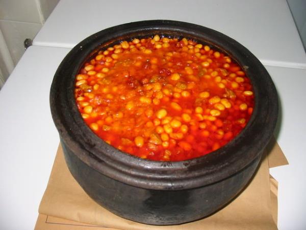 Baklagillerden olan kuru fasulye tam anlam ile bir Protein deposudur.