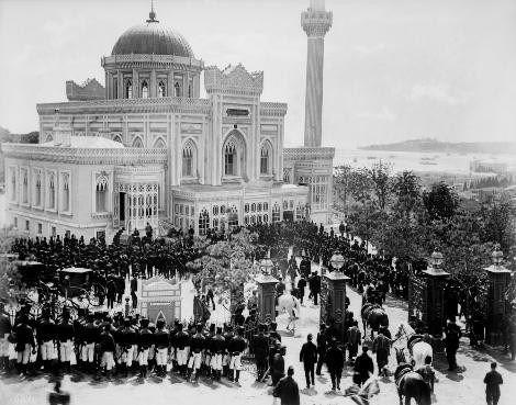 Yldz (Hamidiye) Camii'nde Cuma Selaml, 1880-1893, Beikta