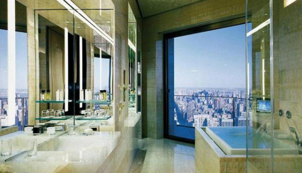 <br><b>Four Seasons Hotel, New York</b></br>  Gecelik Fiyat: 35 bin dolar