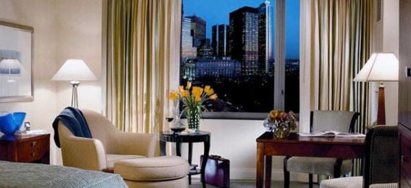 <br><b>Ritz-Carlton New York, Central Park</b></br>  Gecelik fiyat: 15 bin dolar