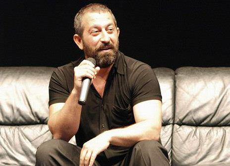 Uanku'un haberine gre nl komedyen ABD'de; New York, New Jersey, Washington, Boston ve Miami olmak zere be kentte gsteri yapacak.