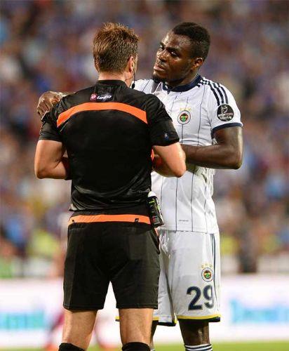 Keke Emenike yerine Seluk ahin'i slklasaydnz. Adam gitmiyor bir trl