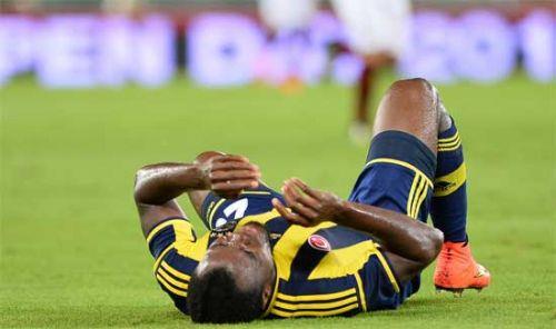 smail Kartal Emenike'nin Fenerbahe kariyerini bitirdi.