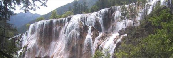 Jiuzhaigou Milli Park in