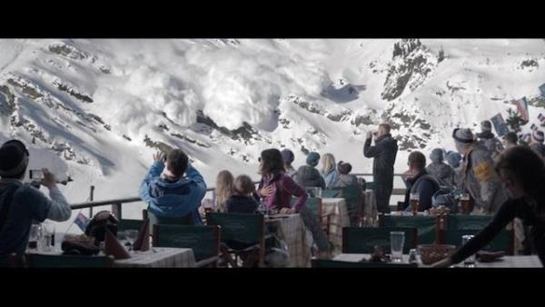 FORCE MAJEURE (Turist)