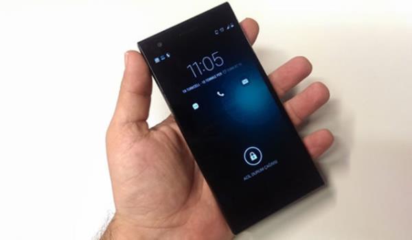 8 saat konuma (3G) ve 240 saat Stand by (3G) zellii bulunuyor.