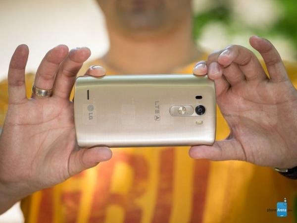 Altn renkli telefonlar uzun zamandr beri mobil piyasasnda bulunuyor ancak bu renk seeneine olan eilim getiimiz yl iPhone 5S ile balad.te piyasann altn renkli en iyi telefonlar...