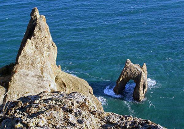 Osmanl egemenliinde bir Trk kenti grnm kazanan Kefe?de 17. yy ikinci yarsnda, 4000 kadar evden 3200? Mslmanlara aitti.