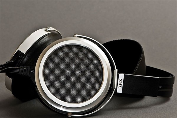 STAX SR-009 kulakl�klar�  <br>5 bin 250 dolar.</br>