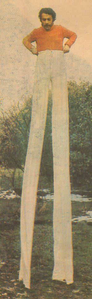 "Gulyabani" kostmnn iindeki adam Trker Tekin...