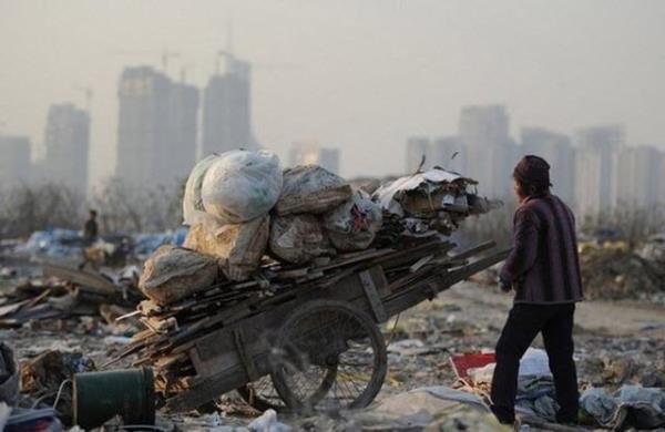 in'de yaayan halkn yaklak 100 milyonu gnde 1 dolarla geimini salamaya alyor.