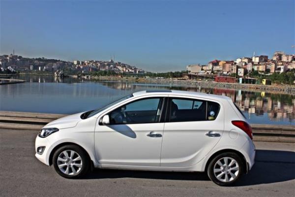 Ayrca bu modellerde sunulan bir dier avantaj ise 6 bin 380 TL'ye varan indirimler. Mterilerini her konuda memnun etmek iin byk aba gsteren Hyundai, ayrca "imdi Al, Baharda de" imkann da sunmu oluyor.
