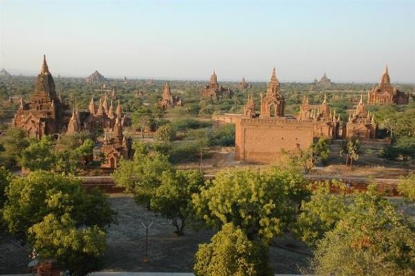Gneydou Asya'nn en ekici noktalarndan biri olan, tapnaklar ile nl Myanmar ya da bilenen adyla Burma.