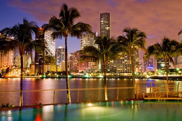 Elbette fazla sze gerek brakmayan Miami, Florida.