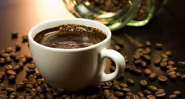 Kalorisi yksek ieceklerden uzak durun: Kremal, aromal kahveler yerine st ierii yksek filtre kahveleri tercih edin.