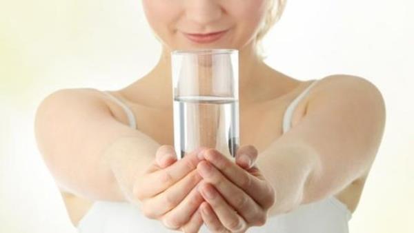 Gereksiz bir zamanda acktysanz, nce bir bardak su iin.